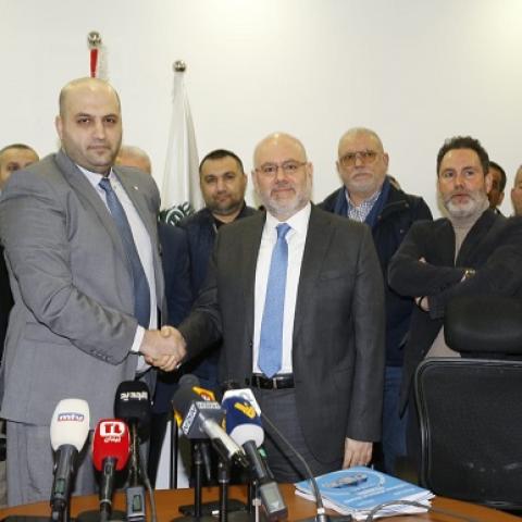 الأبيض سلّم خلفه وزارة الصحة وعدد إنجازاتها