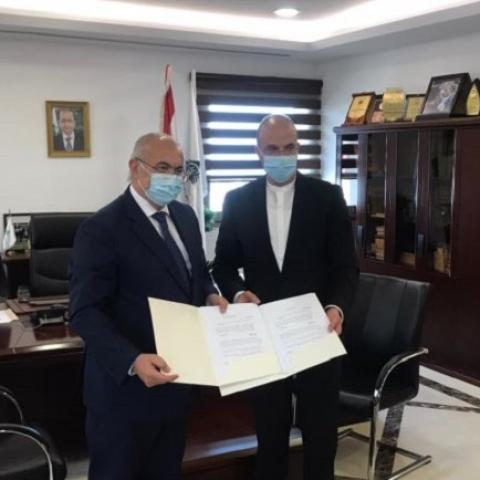 Hasan Signs an Agreement with Makhzoumi to Secure 12,000 Doses of Pfizer Vaccines