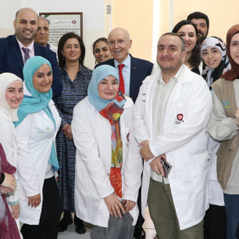 Nassereddine and the WHO Regional Director Inspecte the Healthcare Centers in the Suburb