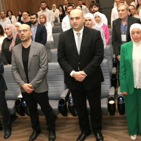 ناصر الدين يفتتح مؤتمرًا علميًا في مستشفى المقاصد