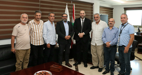Delegation from the Syndicate of Press Photographers Visits Nassereddine and Explains their Suffering
