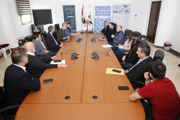 الأبيض يبحث مع مستوردي مستلزمات القلب وغسيل الكلى في تحصيل المستحقات المالية وضمان عدم انقطاع السوق 