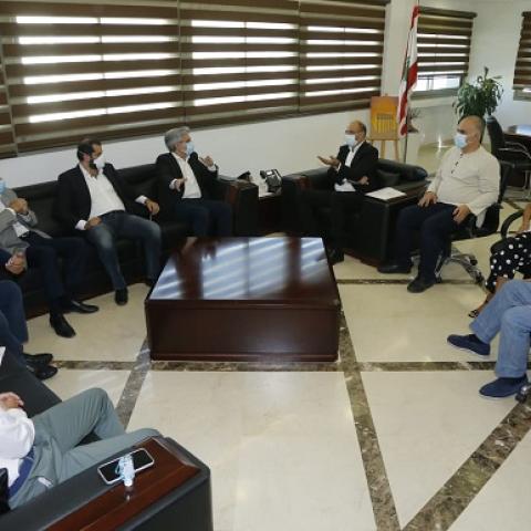 Hasan Met with Members of the Importers Syndicate Council