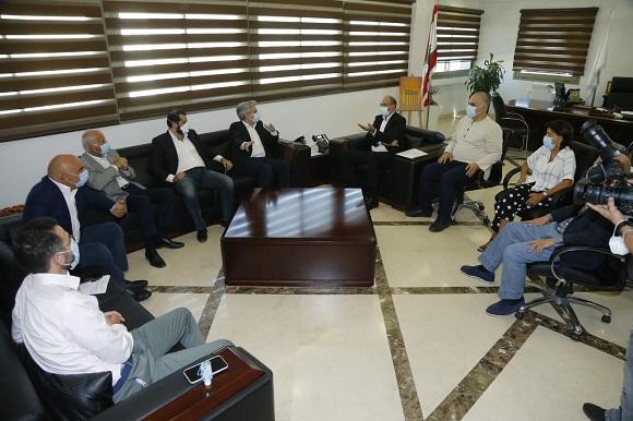 Hasan Met with Members of the Importers Syndicate Council