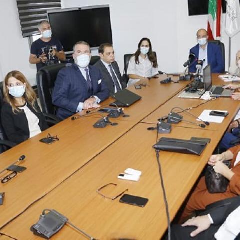 الوزير حسن يعلن عن إطلاق البطاقة الدوائية