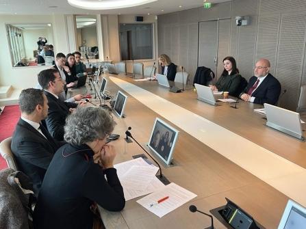 Minister Abiad Met with his French Counterpart in France