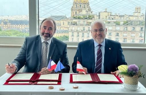 Abiad and His French Counterpart Signed a Framework Agreement for Coordination of Assistance Programs
