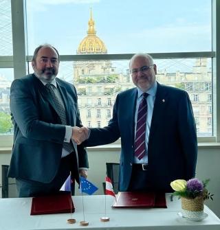 Abiad and His French Counterpart Signed a Framework Agreement for Coordination of Assistance Programs