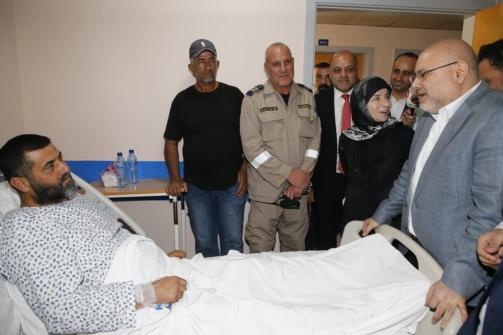 Abiad Inspects Tyre Hospitals, Shelters for Displaced Persons, and the Disaster Management Unit