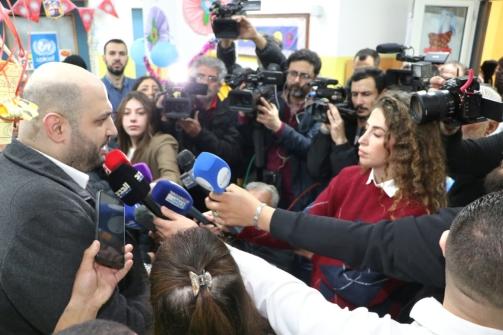 وزير الصحة جال على مراكز إيواء النازحين وأعلن ربطها بمراكز الرعاية لتأمين الخدمات الصحية