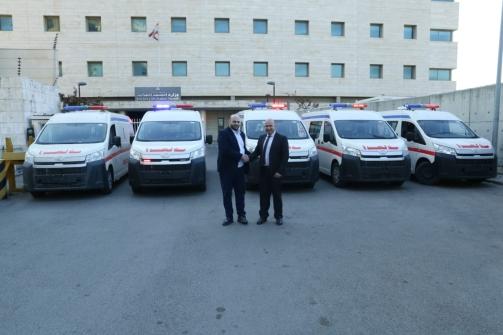 MoPH Hands Over 5 Iraqi-Donated Ambulances to Civil Defense
