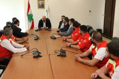 MoPH Gives Iraqi-Donated Ambulance to Lebanese Ambulance Association