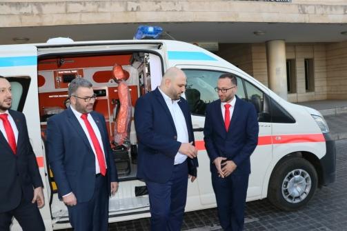 MoPH Gives Iraqi-Donated Ambulance to Lebanese Ambulance Association