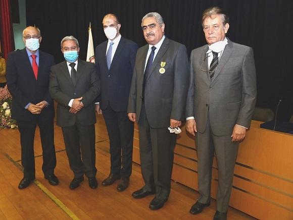 Médaille d’Or du Mérite National de la Santé à Walid Ammar