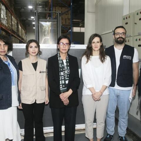 هبة أدوية سرطانية من الهيئة الطبية الدولية لوزارة الصحة العامة
