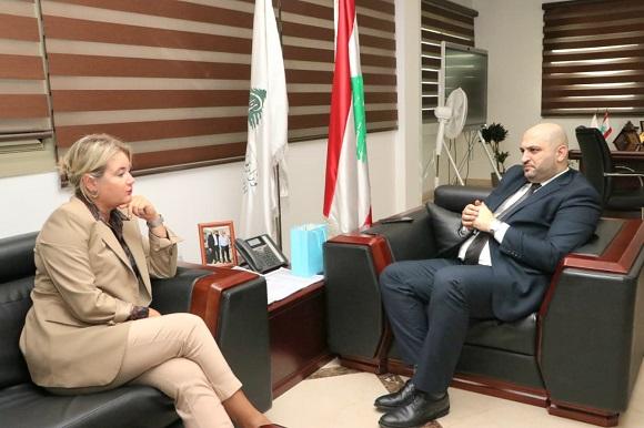 ناصر الدين التقى سفيرة بولندا 