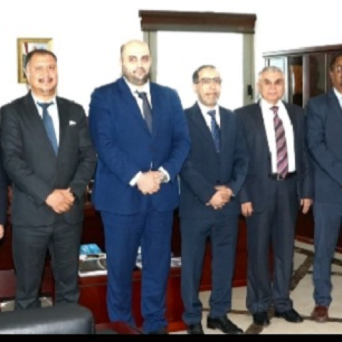 وزير الصحة بحث مع وفد البنك الإسلامي للتنمية في تجهيز المستشفيات الحكومية 