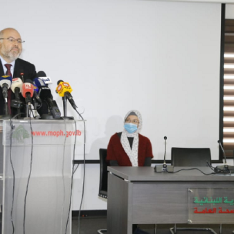 الأبيض أعلن عن حالتين مشتبه في إصابتهما بمتحور "أوميكرون"