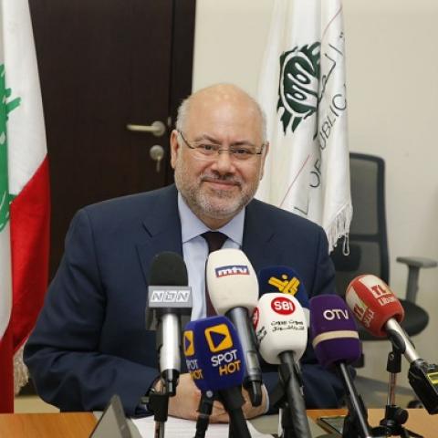 الأبيض عرض إجراءات الوزارة لرفع الجهوزية في حال حدوث اي طارئ