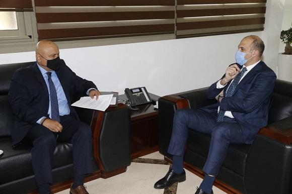 إجتماع بين الوزير حسن ومسؤولي البنك الدولي واتحاد جمعيات الصليب والهلال الأحمر
