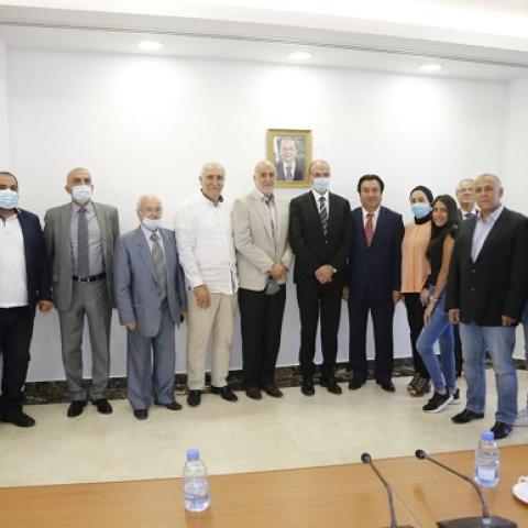 وزير الصحة هنأ اللبنانيين خلال تكريمه من وفد إغترابي جنوبي على إدراج لبنان ضمن القائمة البيضاء للاتحاد الأوروبي