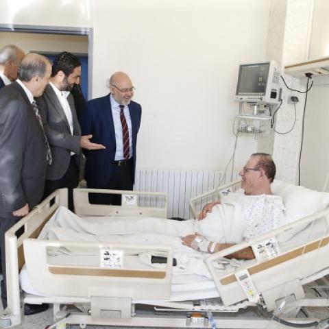 الأبيض جال على مستشفيي الشحار الغربي وبشامون