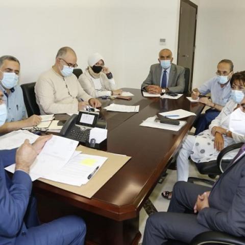 وزير الصحة تبلغ من حاكم مصرف لبنان بدء اصدار التحويلات المصرفية للدواء