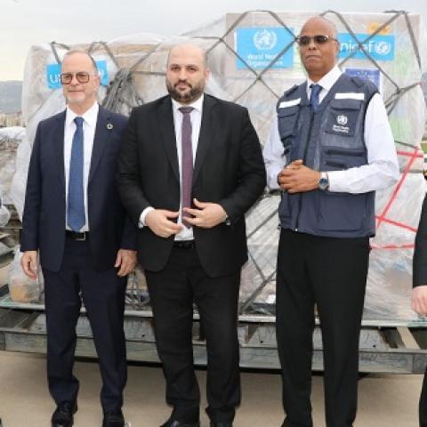 وزير الصحة العامة تسلم شحنة مساعدات طبية من اليونيسف والصحة العالمية: ستُصرف بكل شفافية