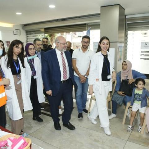 الابيض تفقد الحملة الصحية لطلبة الطب LEMSIC في مركز مخزومي للرعاية