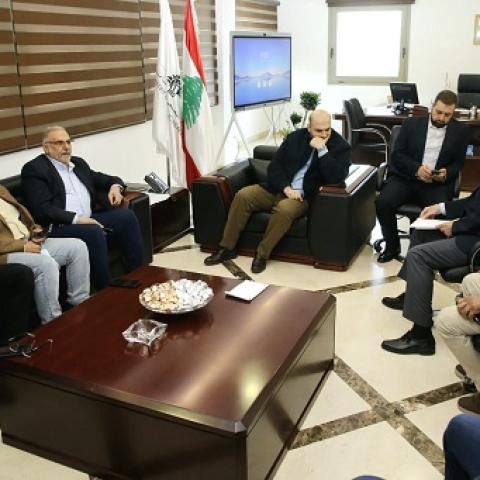 ناصر الدين عرض أوضاع مستشفى الحريري واستقبل نوابًا