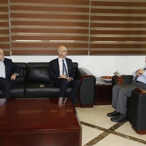 الابيض بحث مع سفيري بلغاريا وباكستان في سبل التعاون لدعم القطاع الصحي