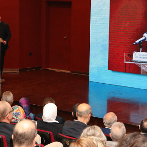 ناصر الدين إفتتح المؤتمر الدولي ال 10 لنقابة أصحاب المختبرات الطبية