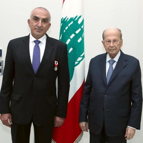 تكريم مدير العناية الطبية  في وزارة الصحة العامة بوسام الاستحقاق اللبناني الفضي