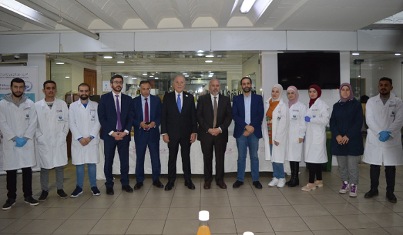 الأبيض زار غرفة طرابلس