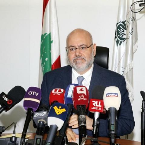 أعلن تغطية مستلزمات القلب ورفع أتعاب الأطباء إلى ما كانت عليه قبل الأزمة