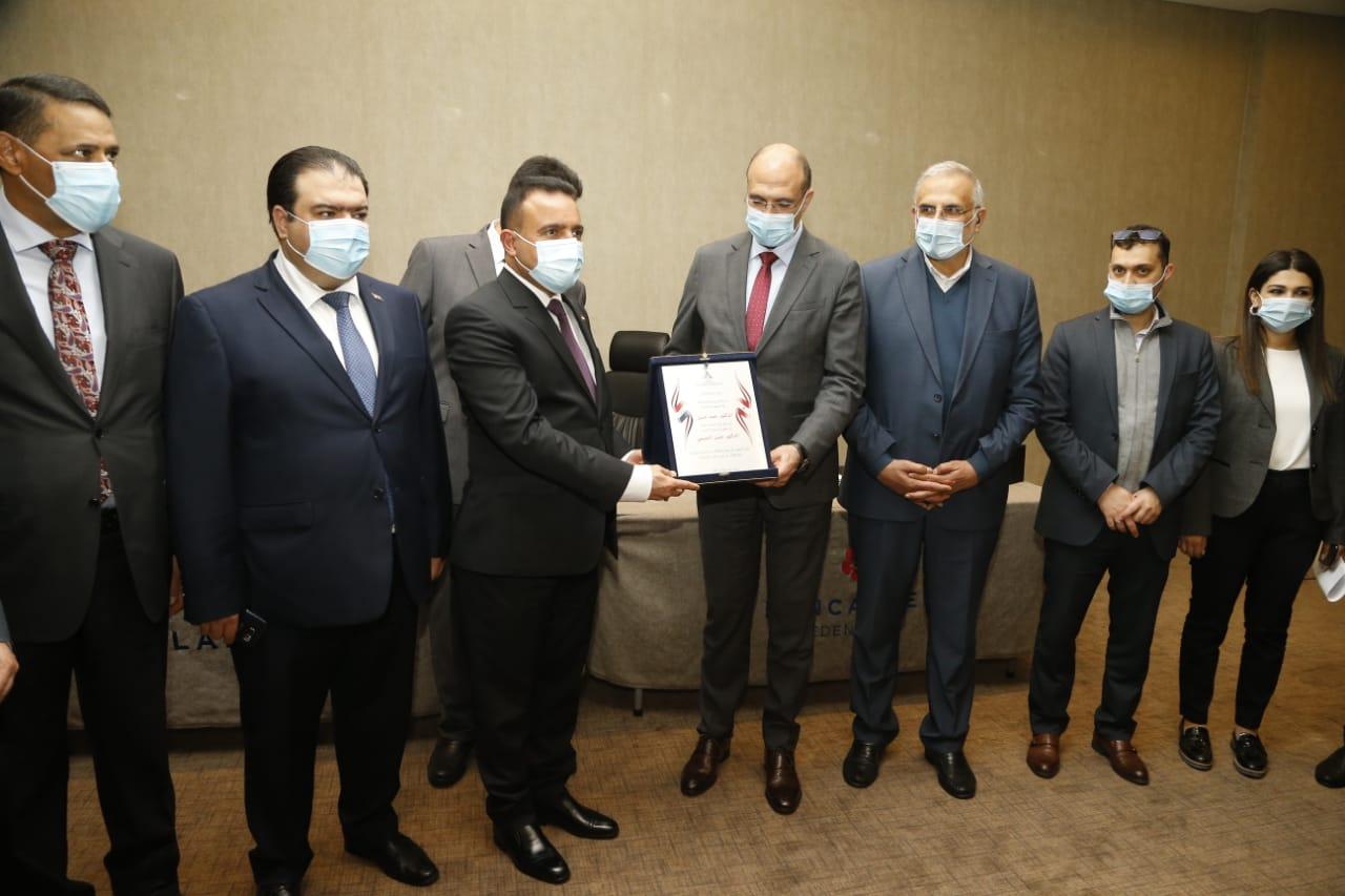 وزير الصحة وقع ونظيره العراقي اتفاق إطار يشمل النفط مقابل الخدمات الطبية