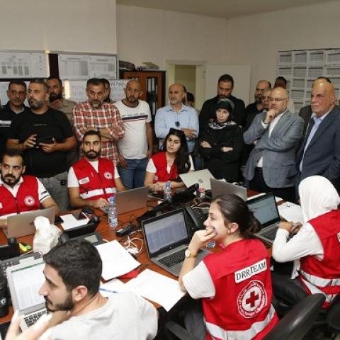 الأبيض تفقّد مستشفيات صور ومراكز إيواء النازحين ووحدة إدارة الكوارث واطّلع على الجهوزية لمواجهة أي طارئ