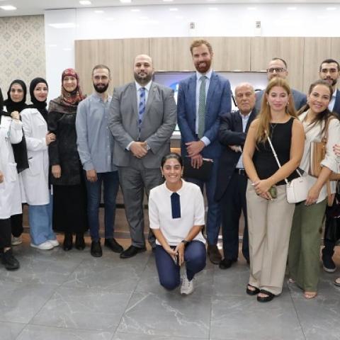 ناصر الدين تفقد ووفد البنك الدولي مركز "النقاء" الطبي للرعاية الأولية