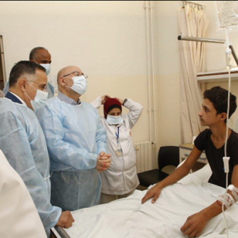 الأبيض يتابع جولته في طرابلس ويصل إلى المستشفى الحكومي: ملتزمون وعودنا للعاملين في هذا القطاع