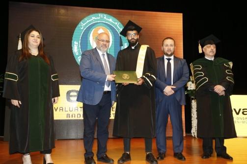الابيض مثل ميقاتي في تخريج طلاب جامعة الجنان