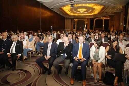 الأبيض في المؤتمر السنوي لنقابة المعالجين الفيزيائيين