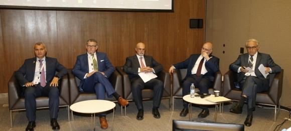 الأبيض افتتح المؤتمر الرابع حول الأورام العصبية في الجامعة الأميركية