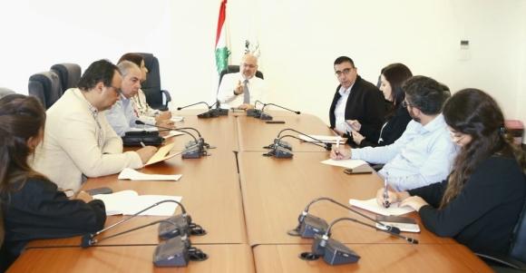 اجتماع بين الوزيرين الابيض وحجار للبحث في سبل التنسيق بين الوزارتين لمواكبة التطورات