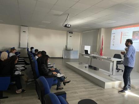 وزارة الصحة العامة تتابع تدريب الكوادر الطبية 