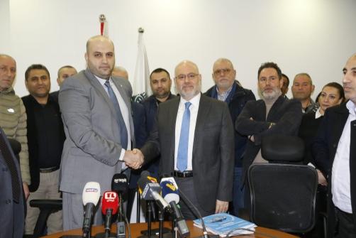 الأبيض سلّم خلفه وزارة الصحة وعدد إنجازاتها