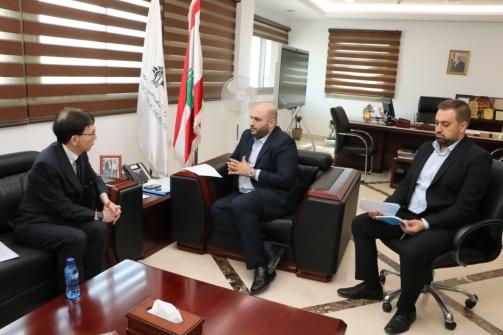 ناصر الدين إستقبل السفير الياباني وتجمع نقباء المهن الصحية 