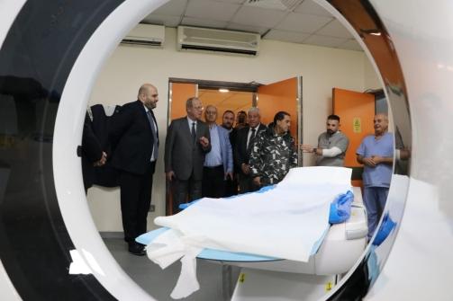 ناصر الدين في افتتاح جهاز CT Scan  في مستشفى الحريري وتكريم موظفيه